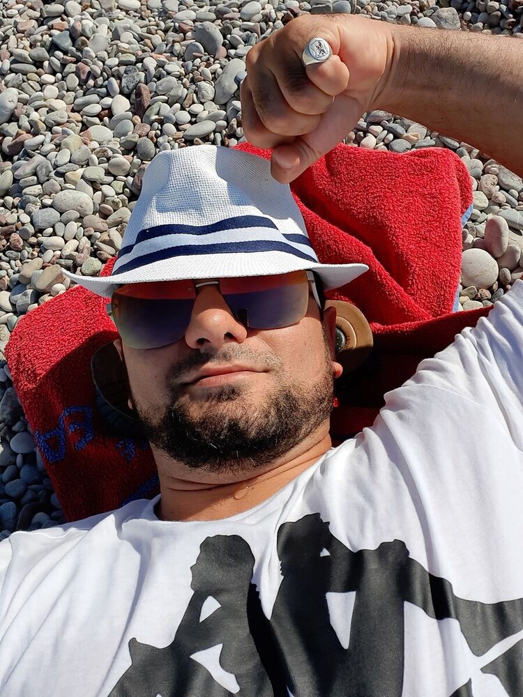 ,   Ruslan, 35 ,   ,   , c 