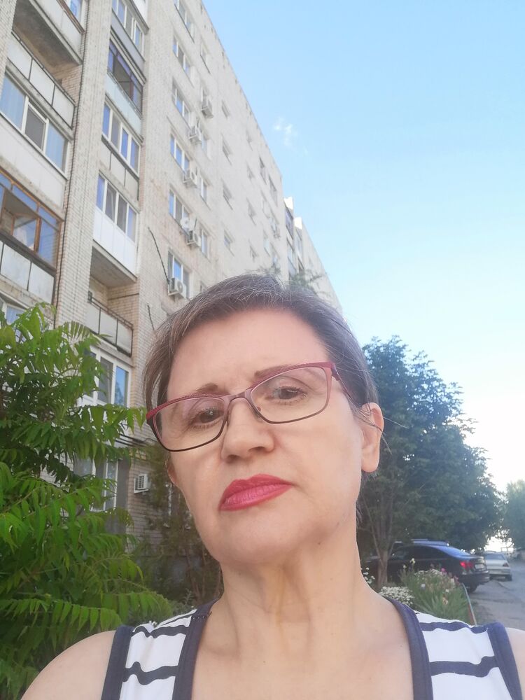  ,   Lyubov, 60 ,     , c 
