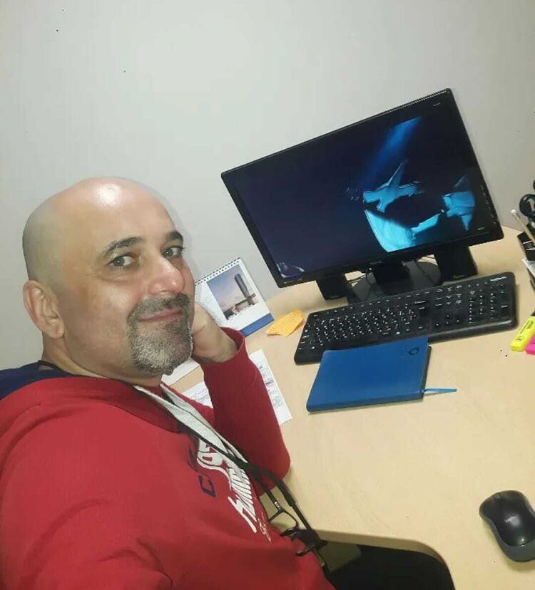  25895830  ERHAN, 49 ,    