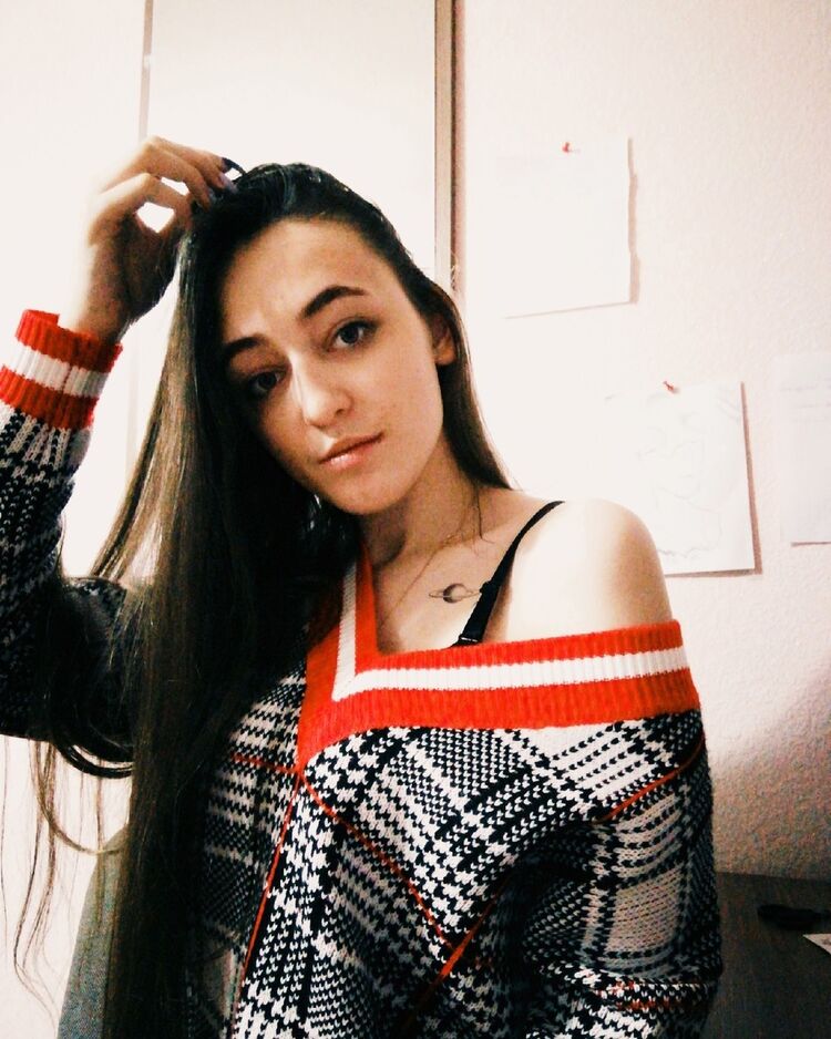  18645770  , 24 ,    