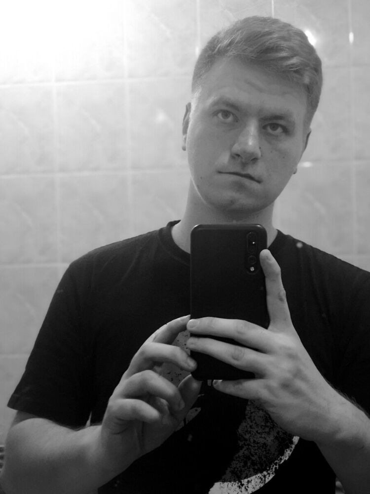  22478420  Aleksandr, 31 ,    