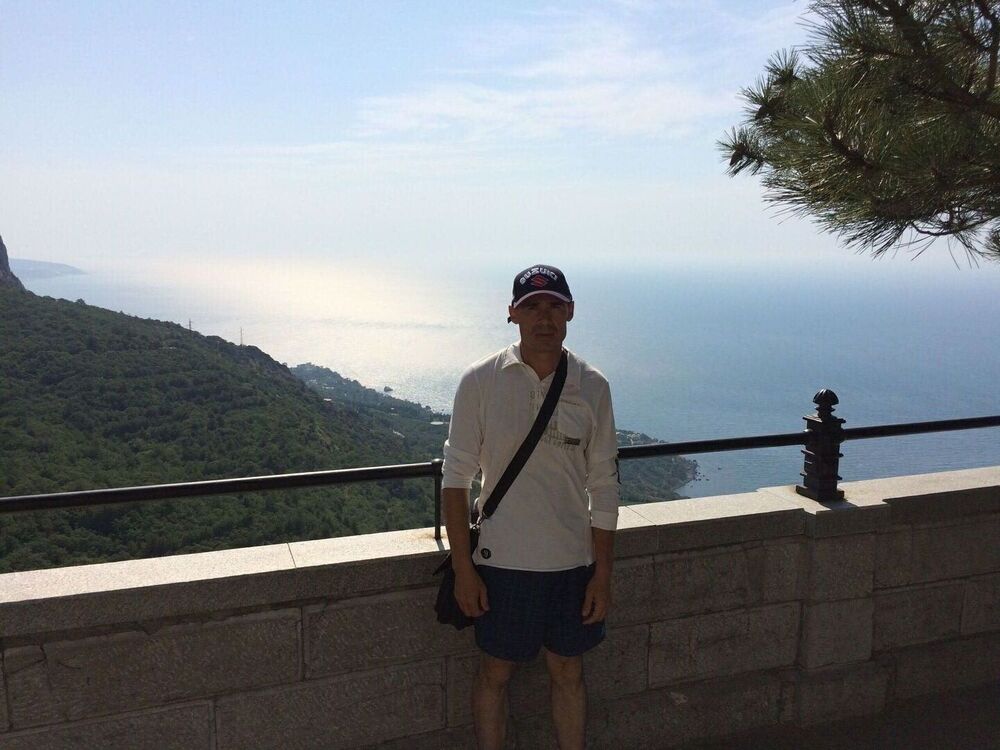  ,   Anton, 52 ,   c 