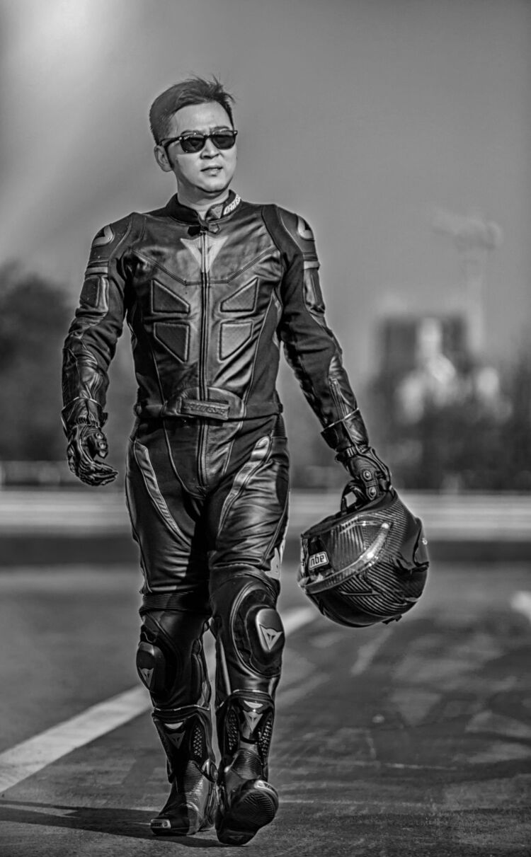  54161670  Karl XuYu, 39 ,    