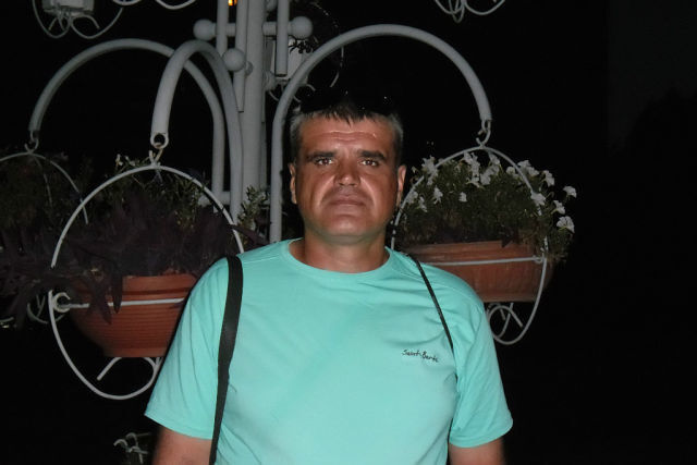  5038890  Sergei, 52 ,    