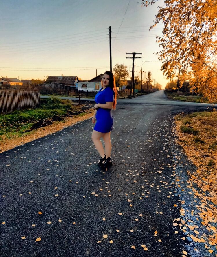  48427760  Yulia, 26 ,    