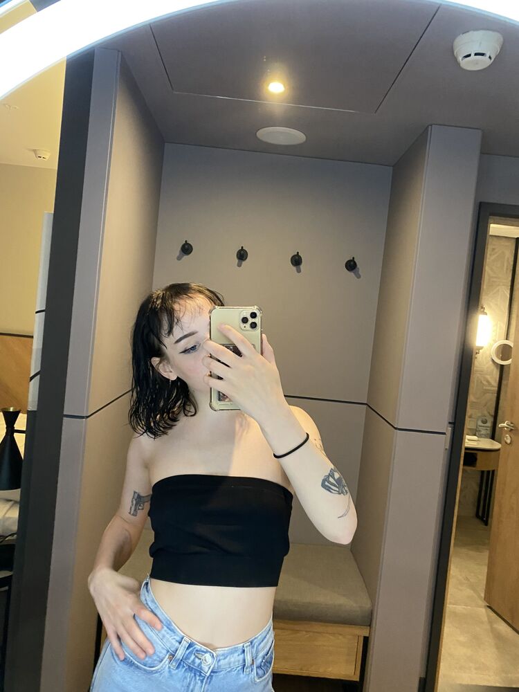  35389640  Alena, 26 ,    