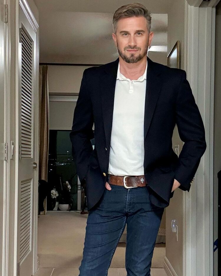  43191510  David, 46 ,    