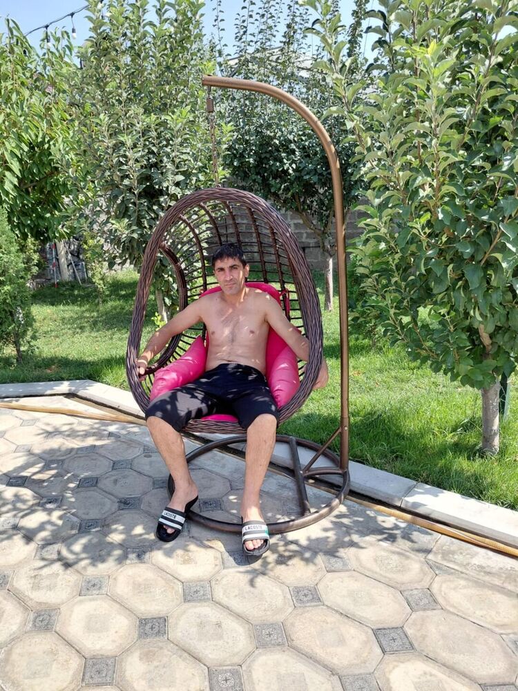  53087880  Armen, 38 ,    