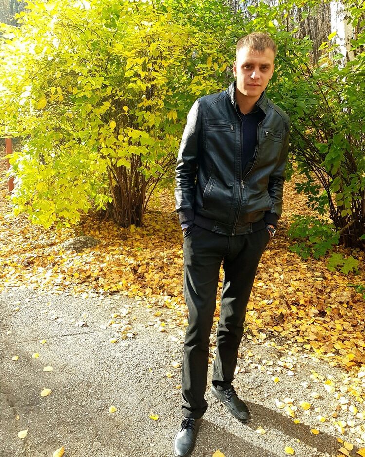  10846650  Denis, 33 ,    