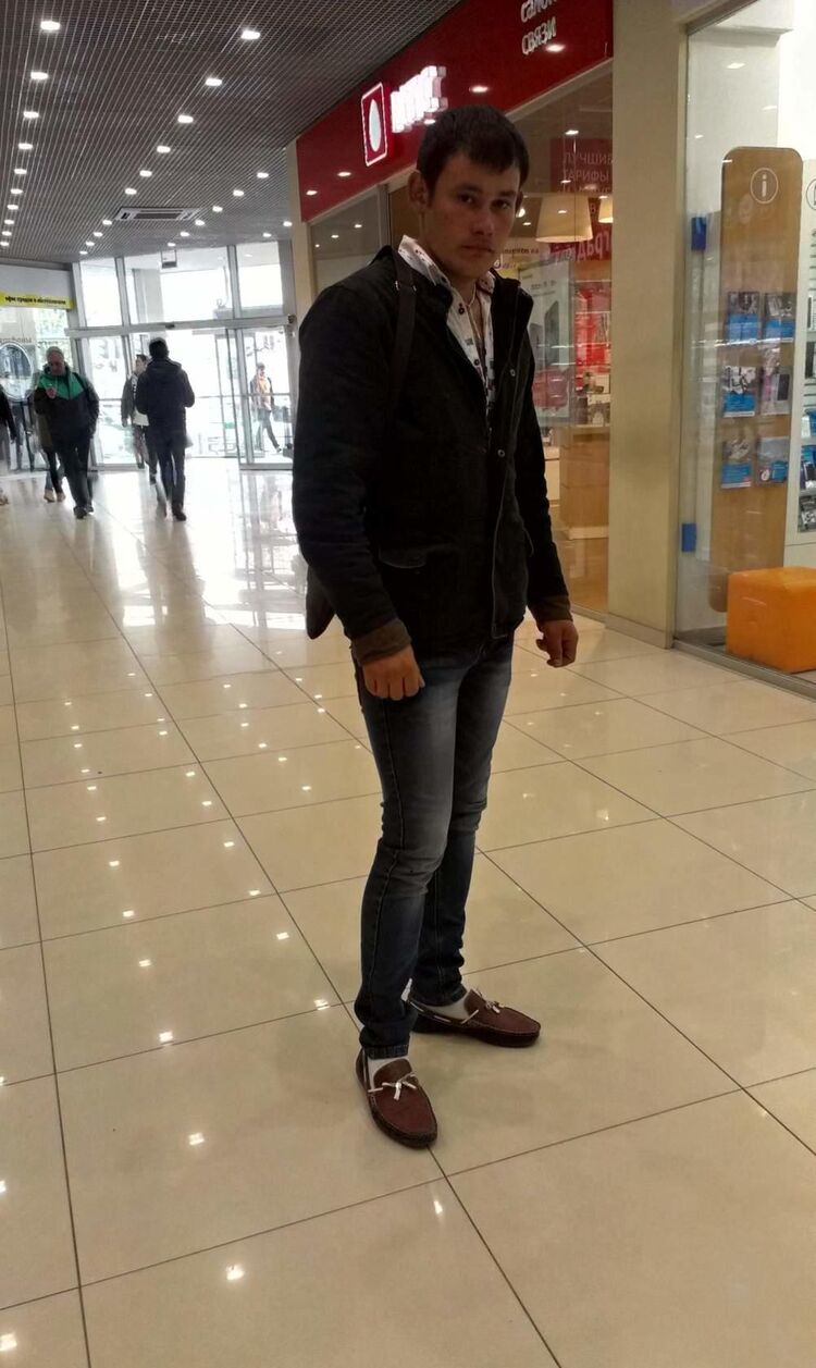  ,   Evgenii, 32 ,   ,   , c 