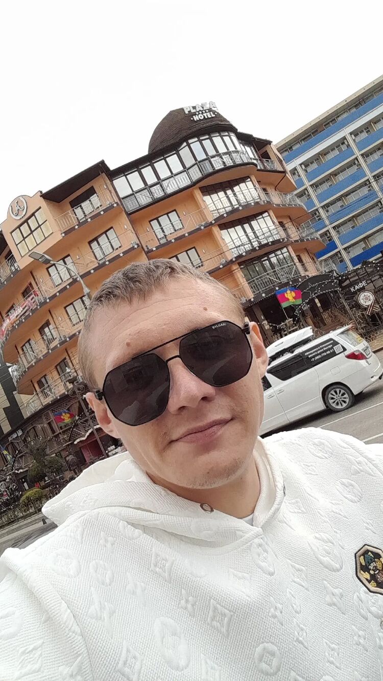  34902220  Vasily, 35 ,    