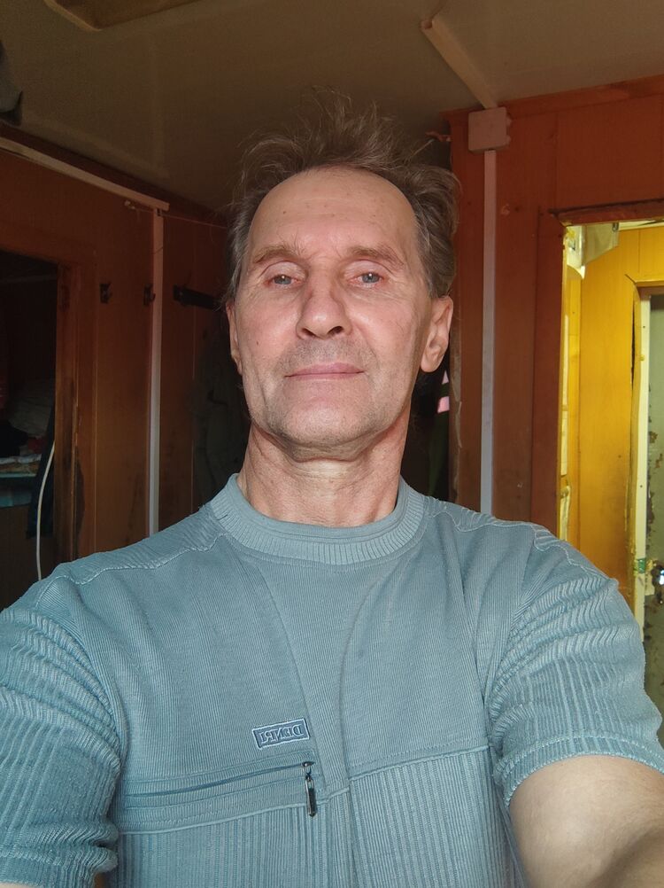  41724300  , 64 ,    