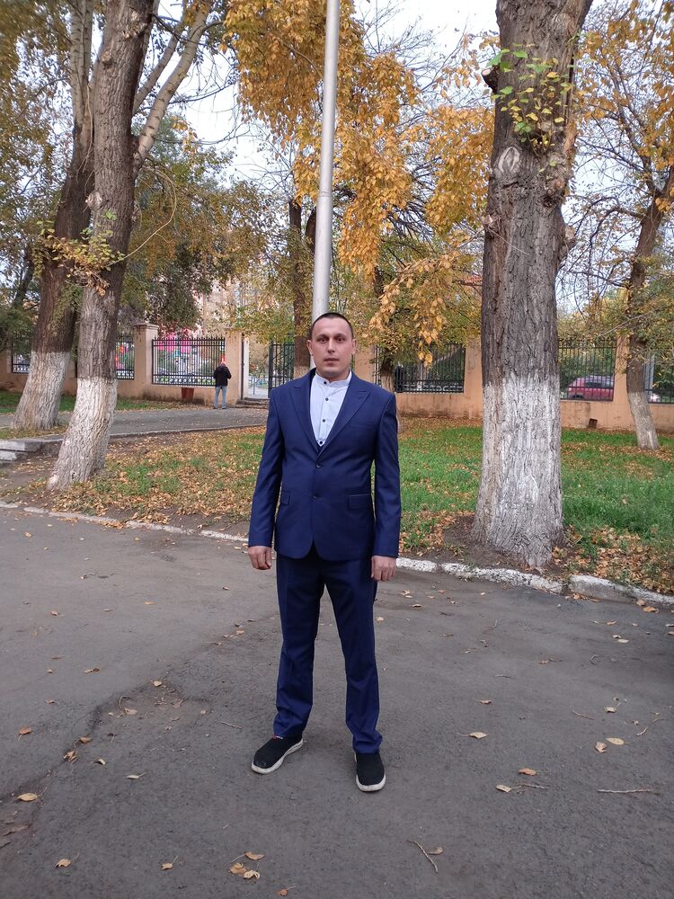  47949080  , 37 ,    