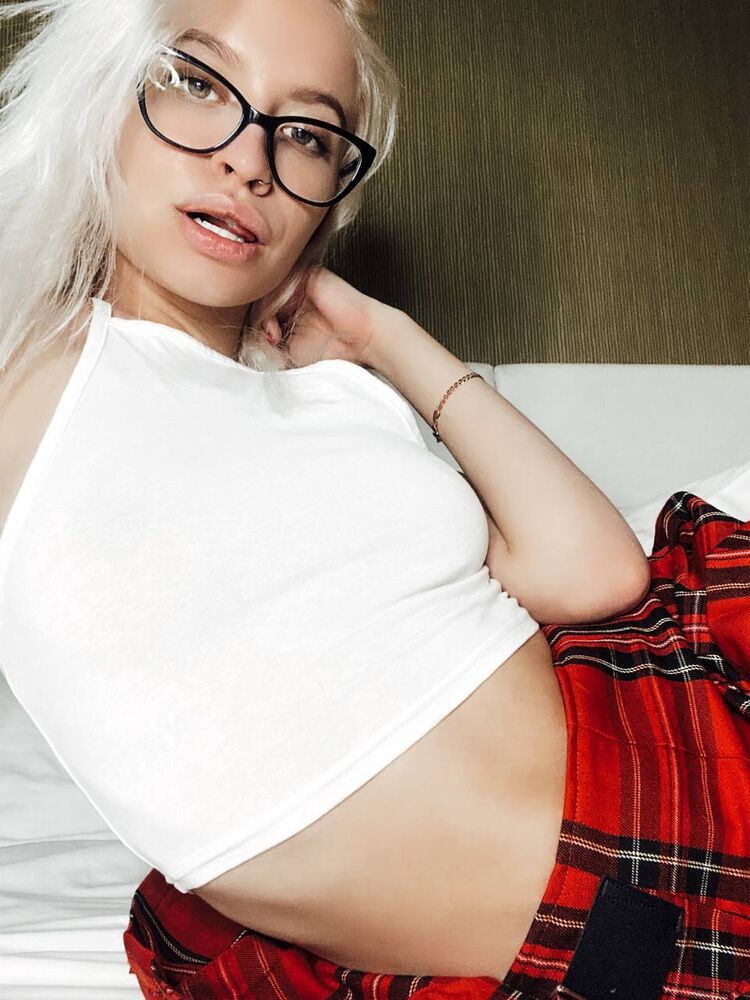  44282740  , 25 ,    -