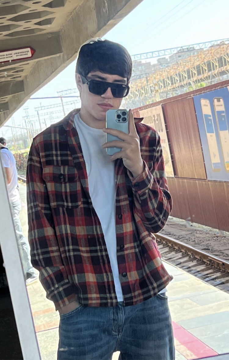 ���� 44055960 ����� Vahe, 23 ����, ���� ���������� � �������