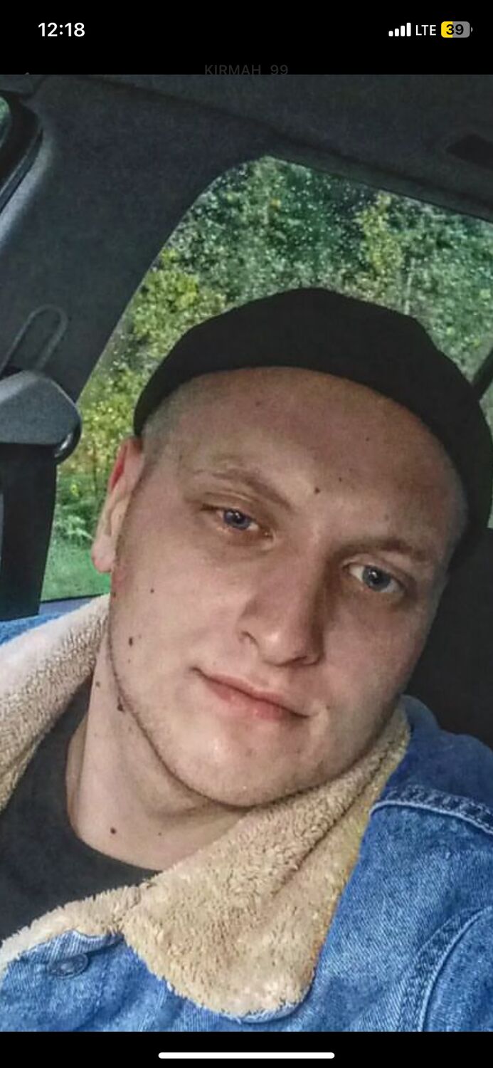 39022790  Kirill, 25 ,    