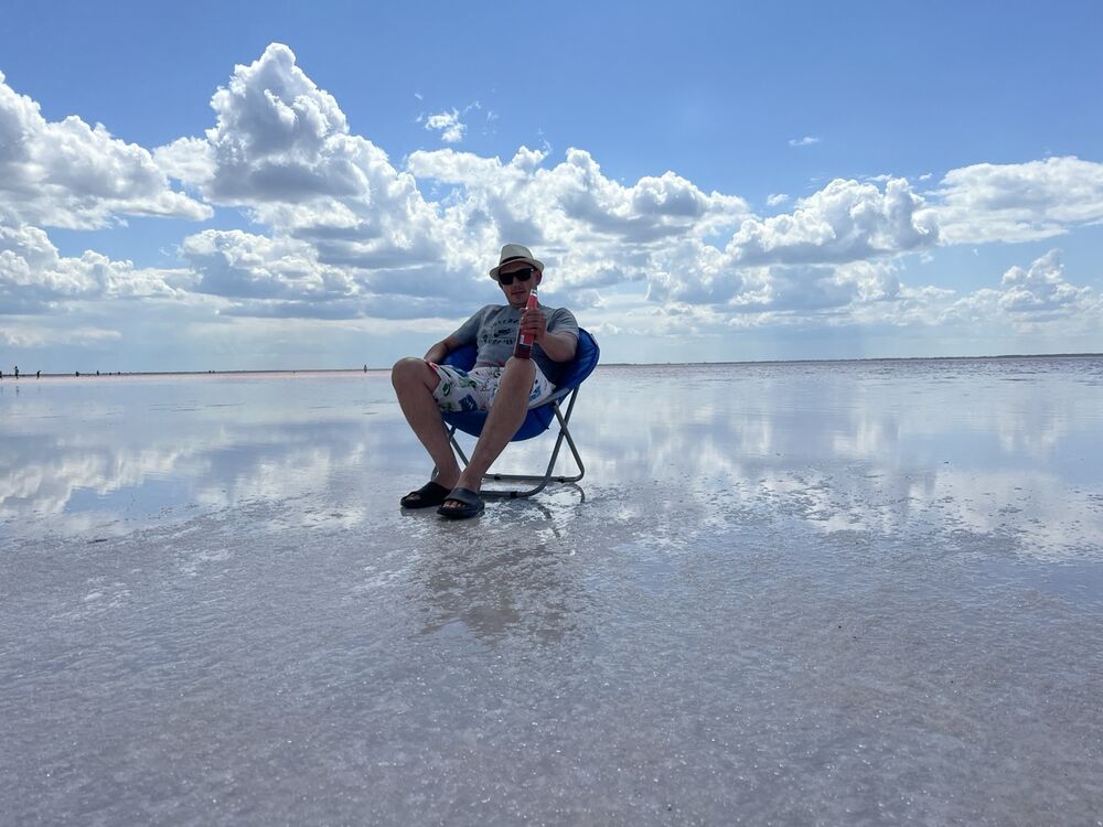  54807630  Viktor, 37 ,    