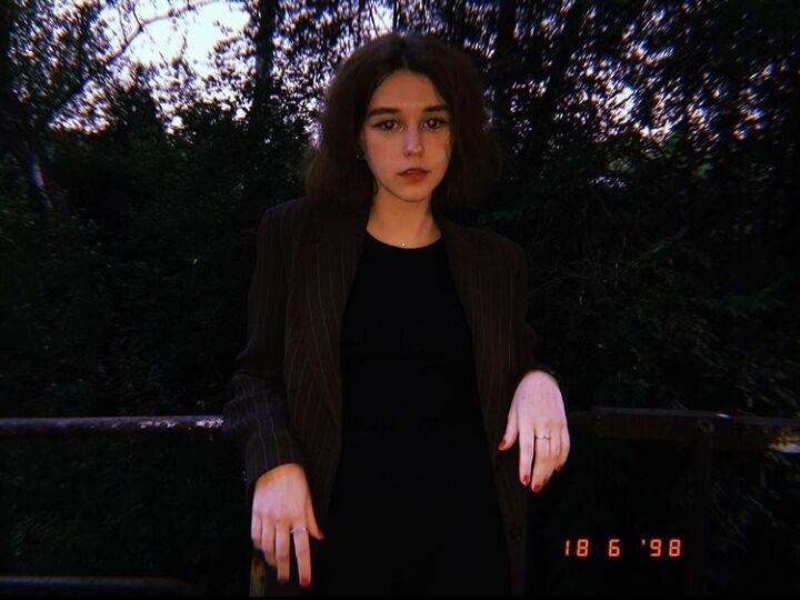  --,   , 23 ,   