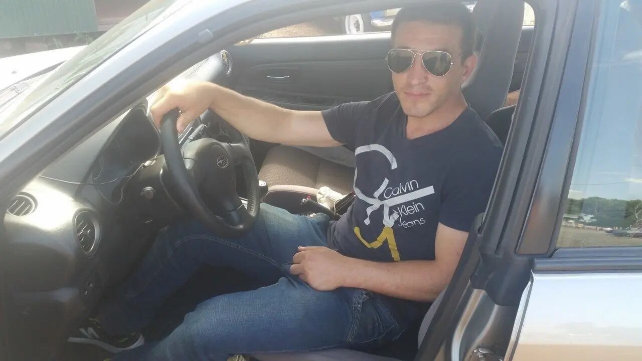  31830250  Georgy, 35 ,    