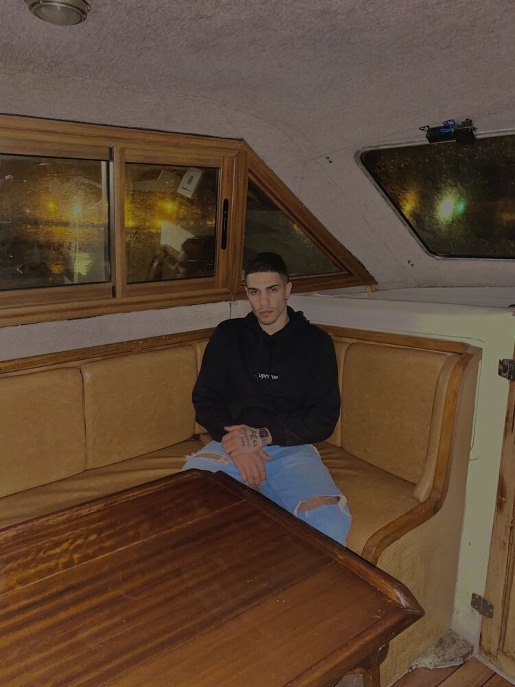  ,   Aziz, 26 ,   ,   , c 
