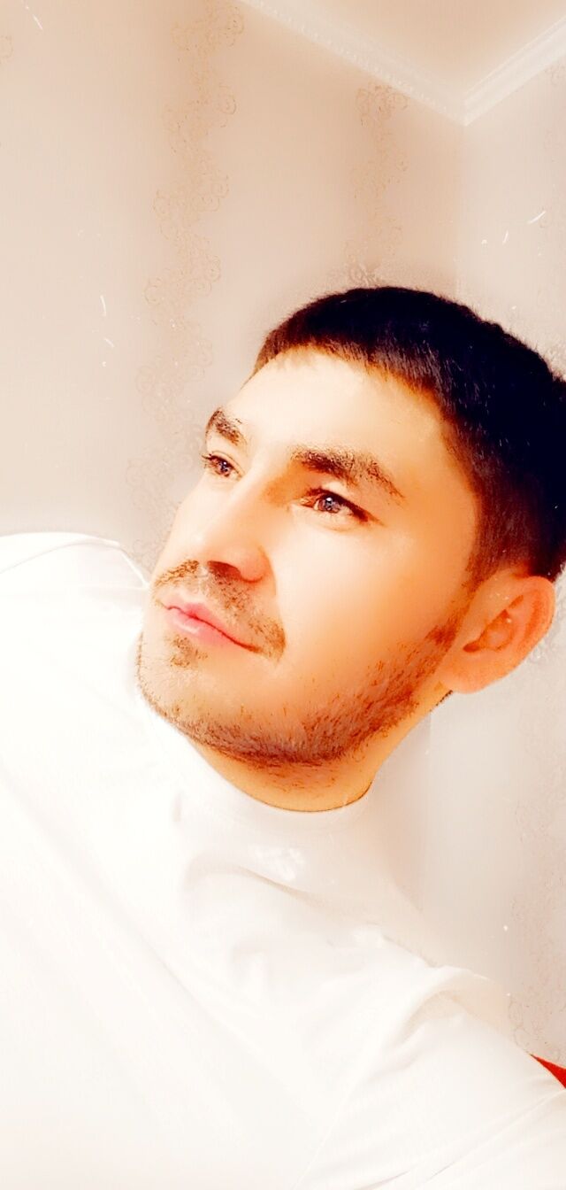  ,   Khalid, 32 ,   ,   