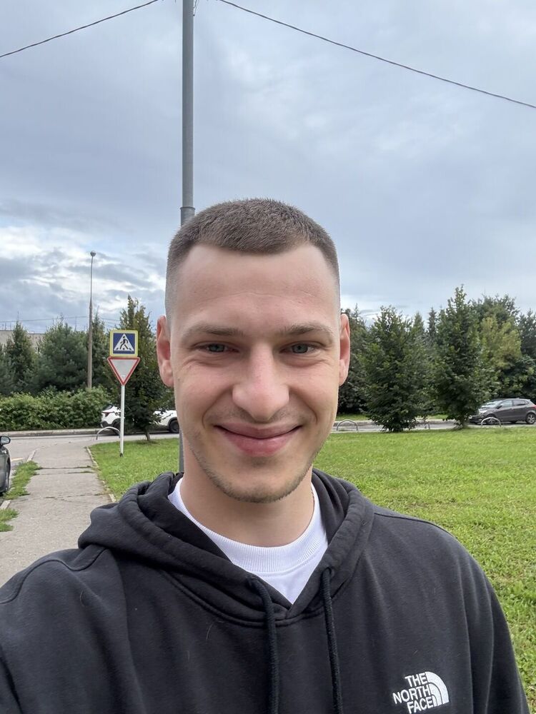  53986770  Daniel, 28 ,    