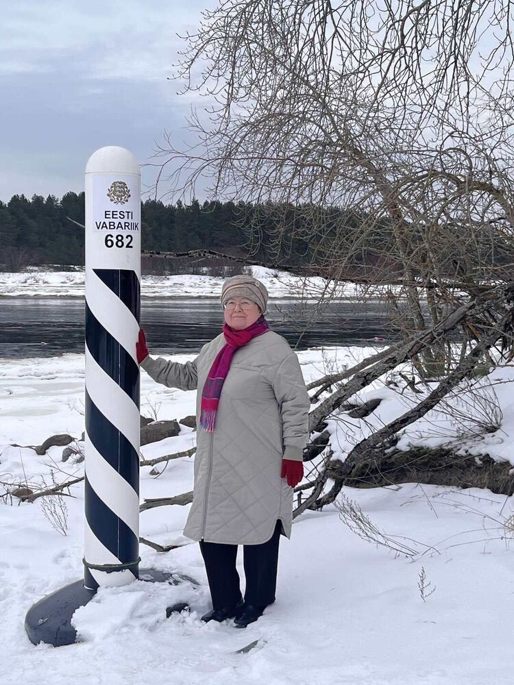  ,   ina, 68 ,   