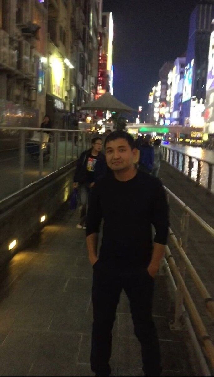  -,   Marat, 37 ,  