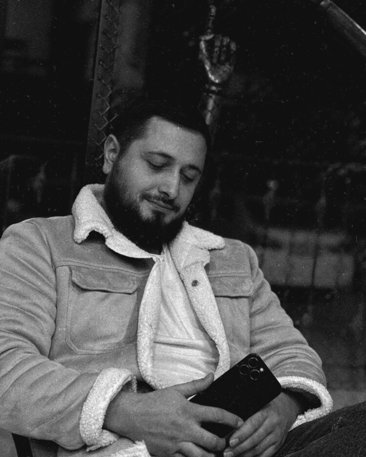  54105860  , 34 ,    --