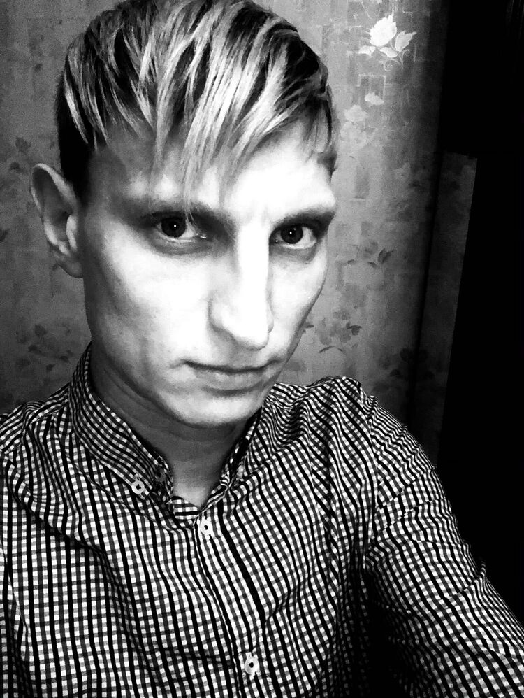  39039480  Vitya, 42 ,    
