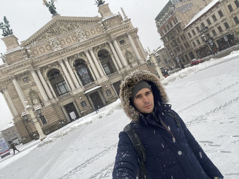  25230600  Vlad, 29 ,    