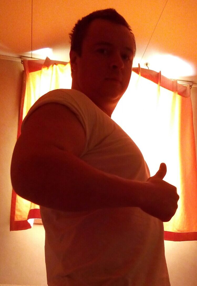  ,   Nik, 38 ,   ,   