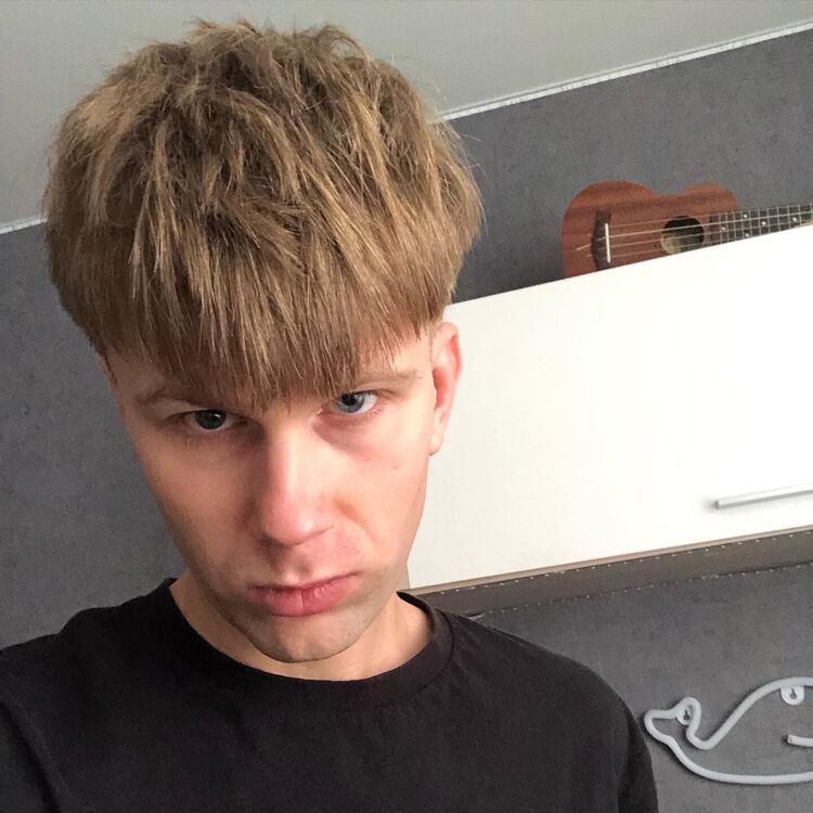  ,   Vitaly, 25 ,   ,   