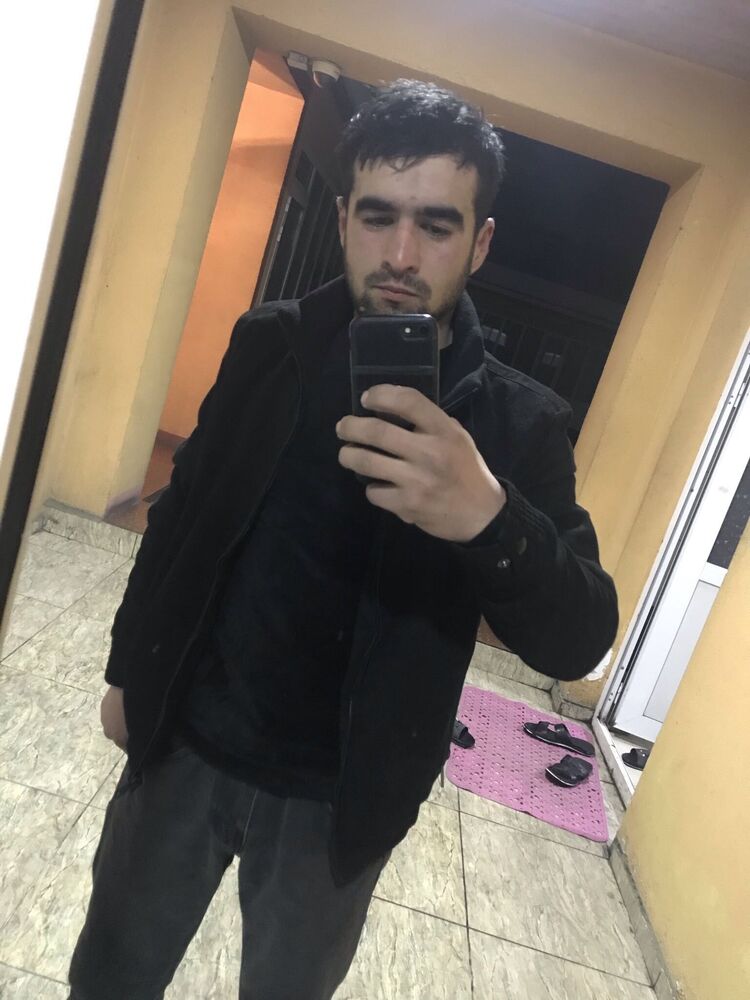  52668770  , 27 ,    -