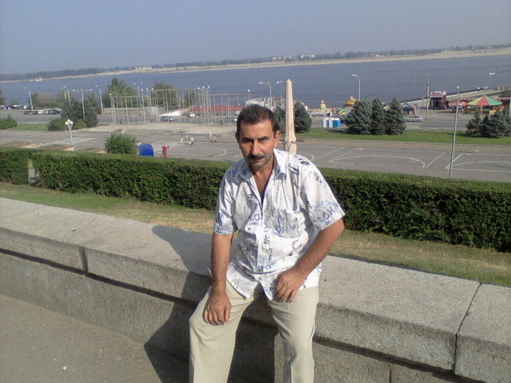  21645500  , 52 ,    