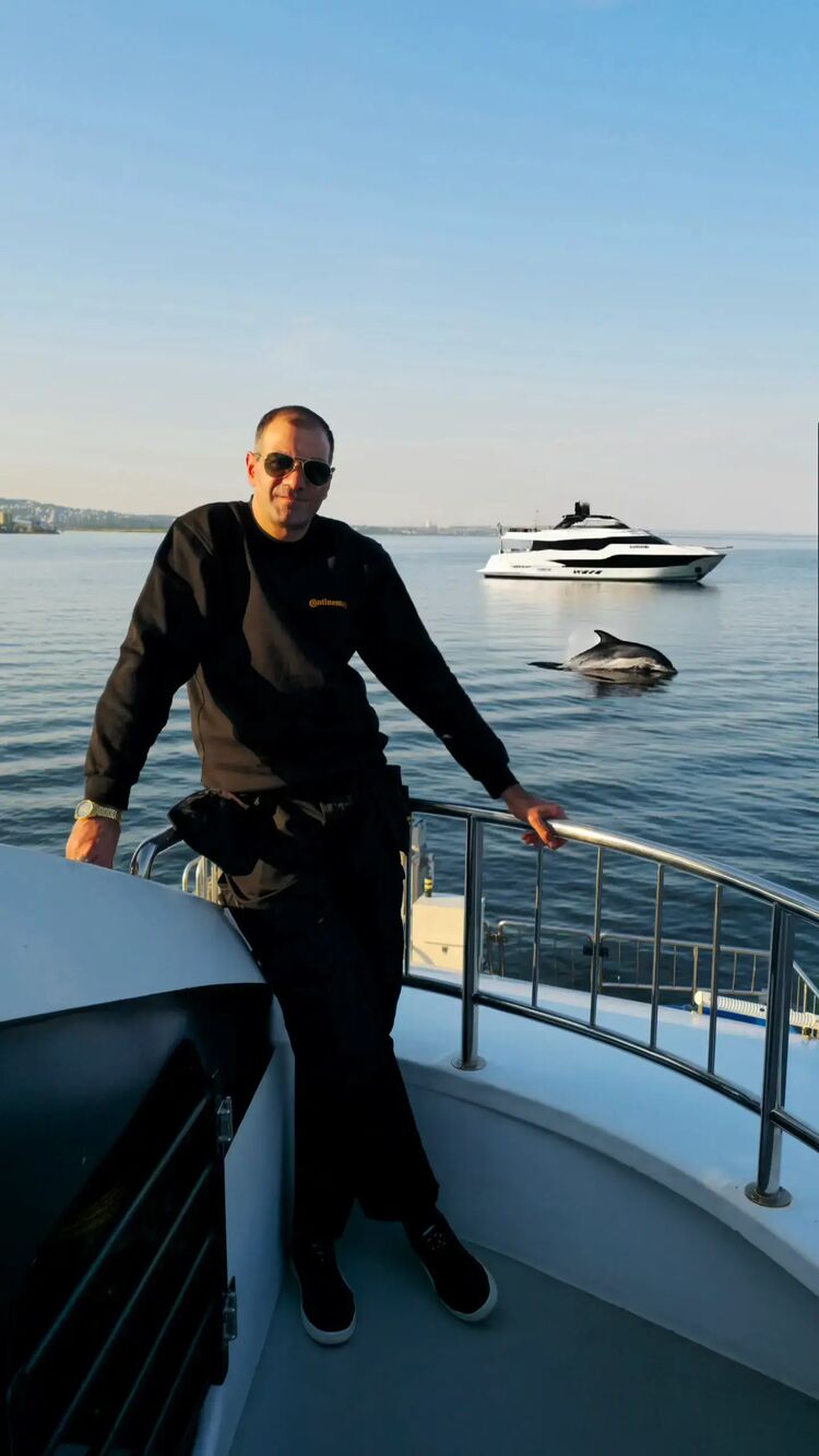  ,   ARTUR, 48 ,   ,   