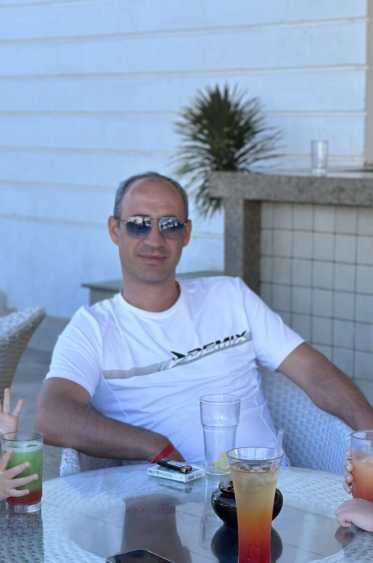  ,   Rafayel, 36 ,   ,   