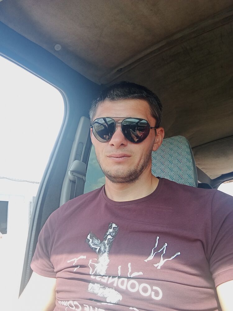 39889230  , 28 ,    