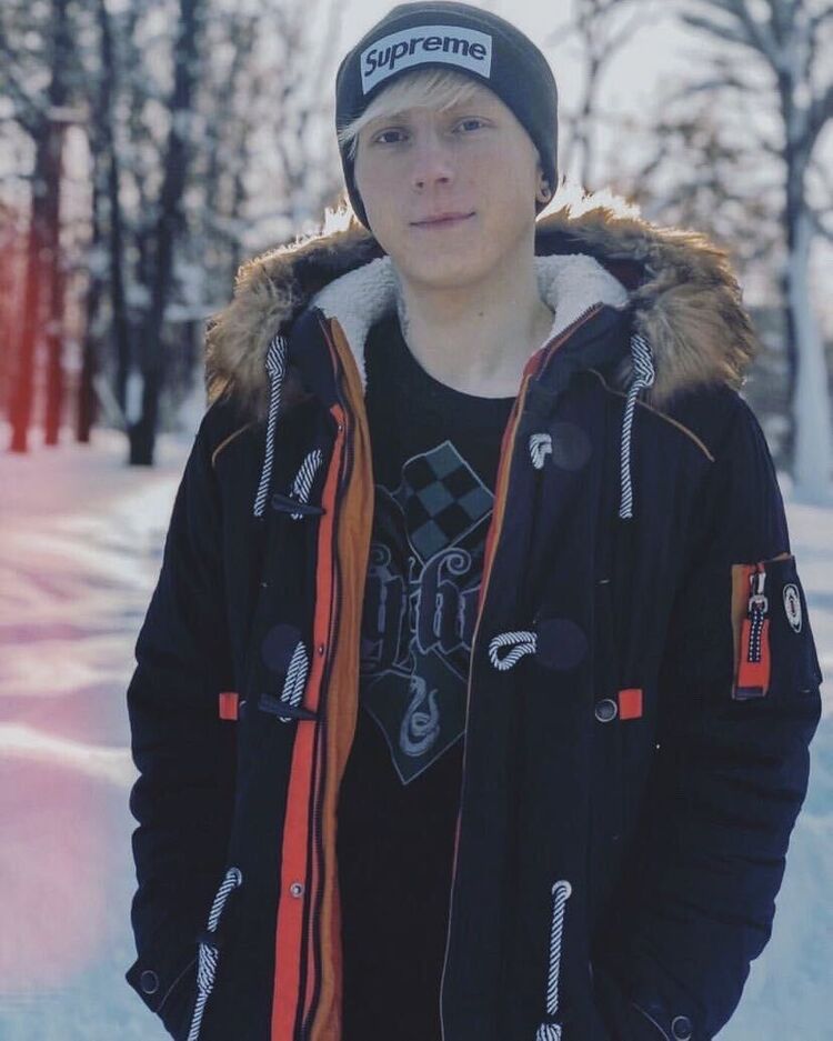  40577790  Igor, 29 ,    