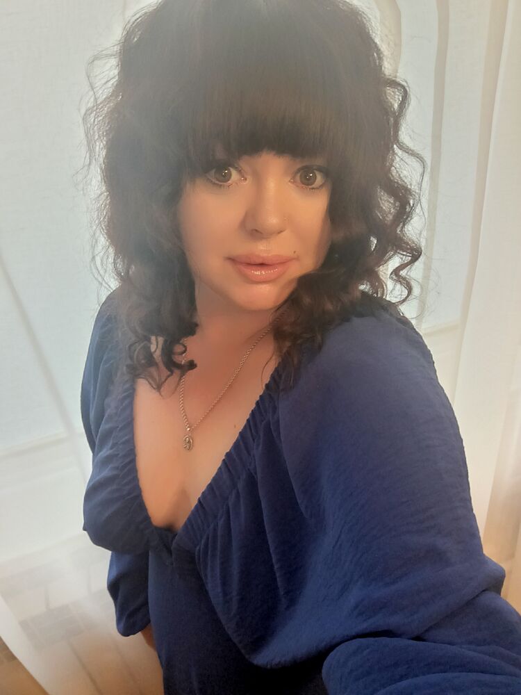  --,   Ksenia, 45 ,   ,   