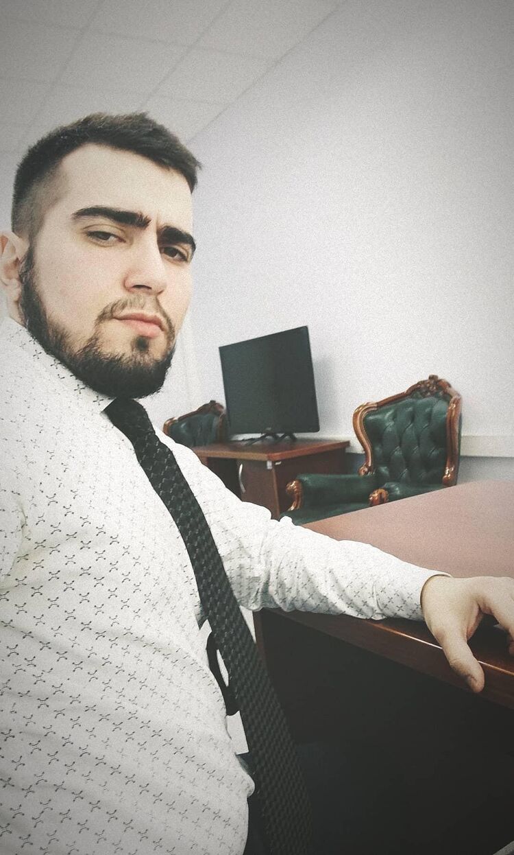  ,   Ruslam, 32 ,   ,   