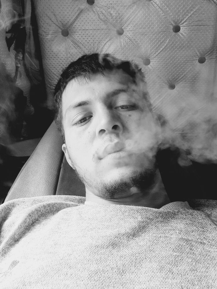 34386040  Ali, 27 ,    