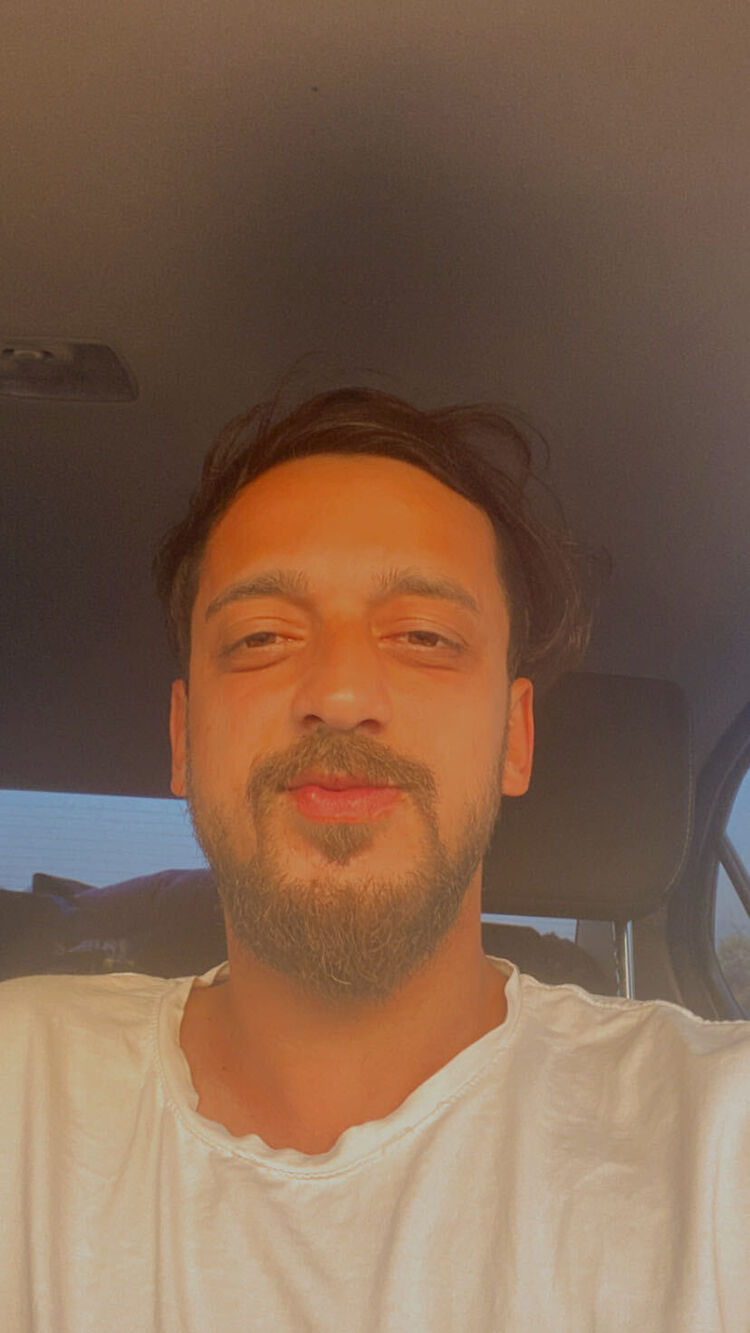 35435980  Caglayan, 39 ,    