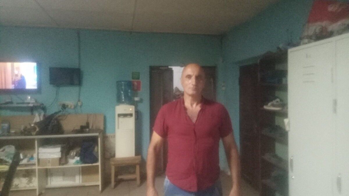  18273400  Serj, 57 ,    