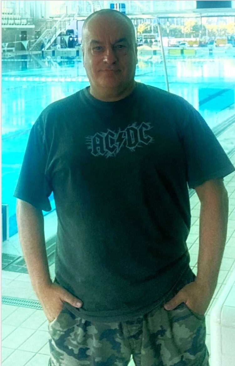  53151410  Nino, 55 ,    