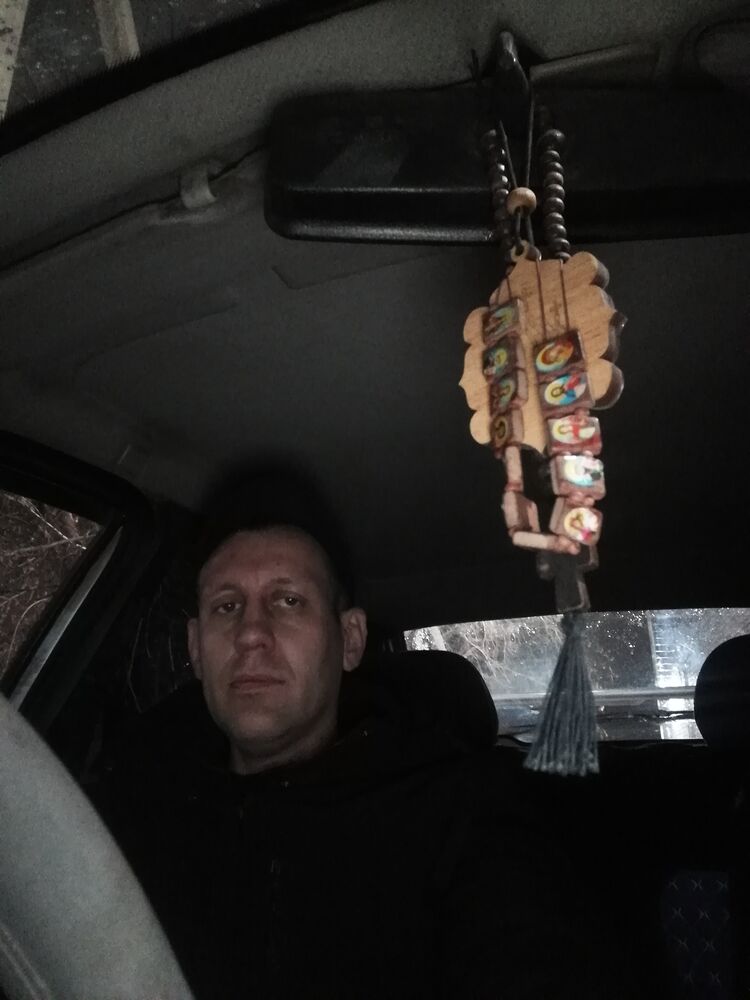  30718330  , 37 ,    