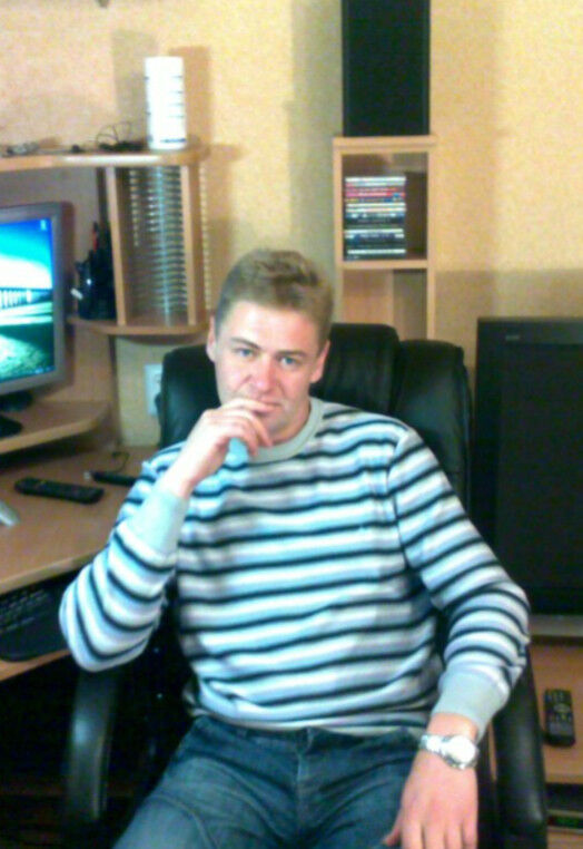  11518660  Petr, 45 ,    