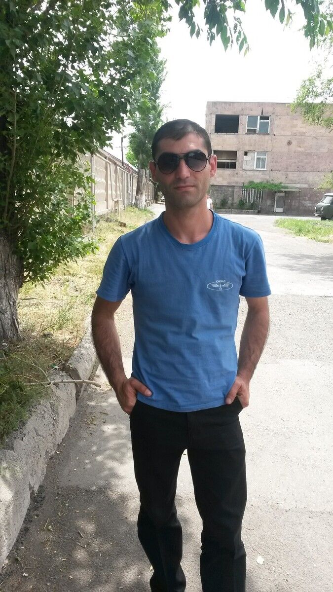  10049380  Dav, 45 ,    