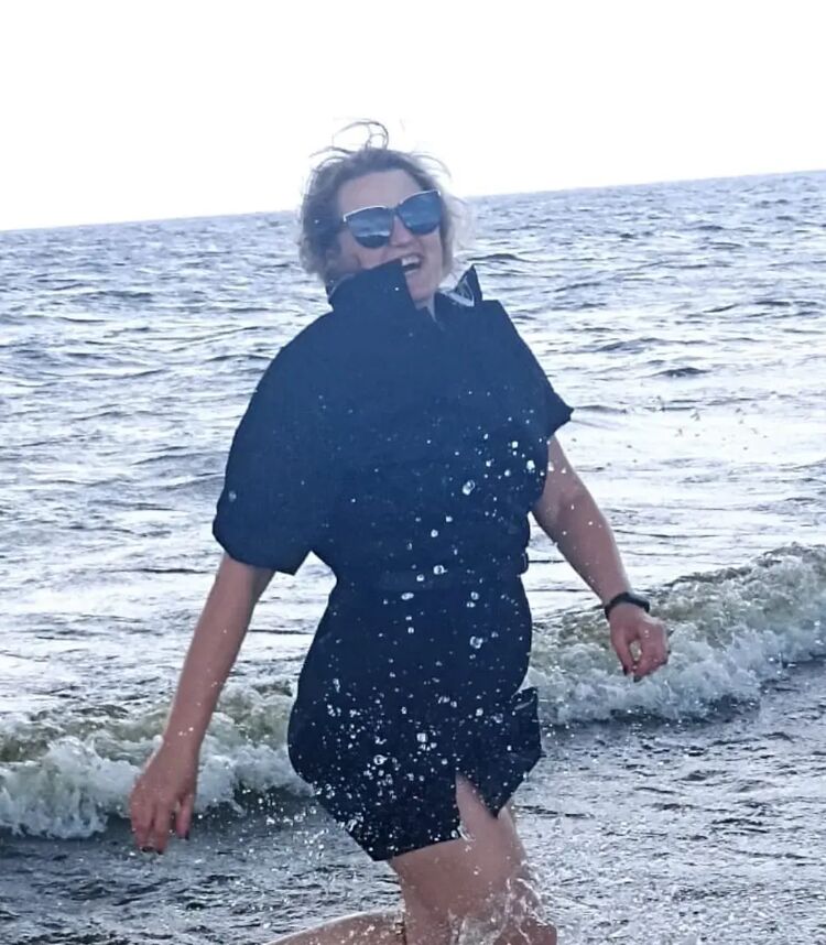  44368440  , 40 ,    -