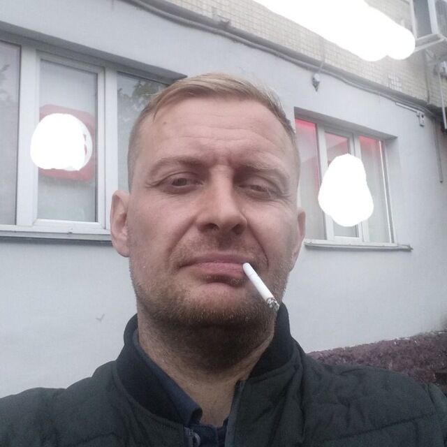  44624930  Maksim, 44 ,    -